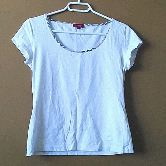 Authentic BURBERRY t-shirt! - Picture 1 of 2